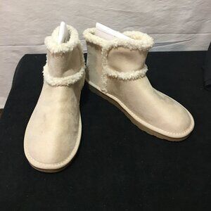 Arizona Jean Co Women's Sette Winter Boots Flat Heels Color Sand